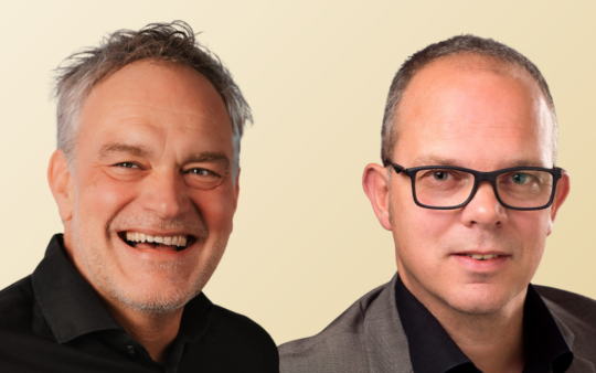 Experts op gebied van HR processen sturen en docenten bij HR Academy Jon de Vries en Hans Hoogendoorn